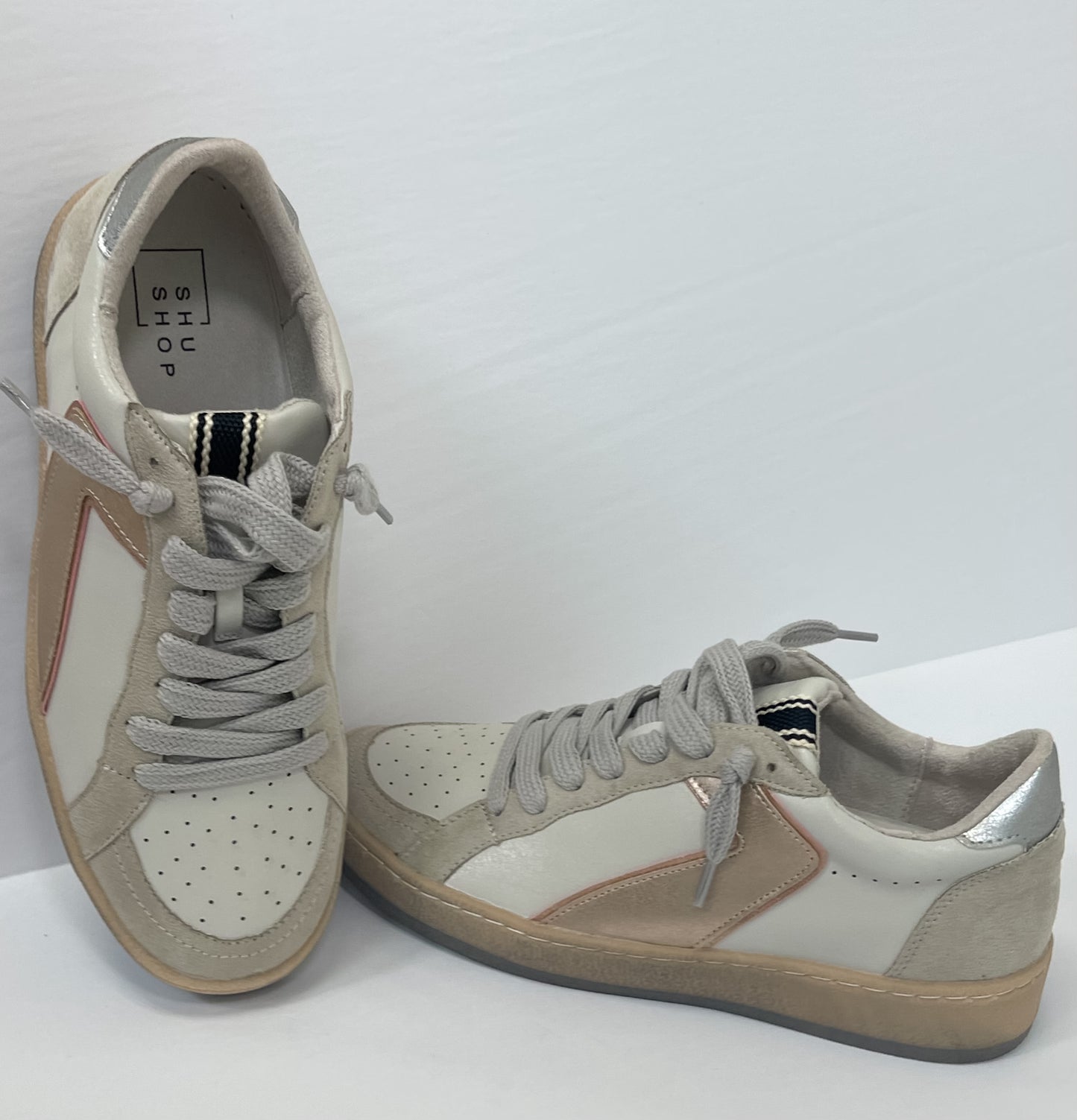 Shu Shop Salma Sneakers Gold